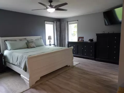 Bedroom - 538 Sandra Cir, Freeport, IL 61032 photo 3 of 8