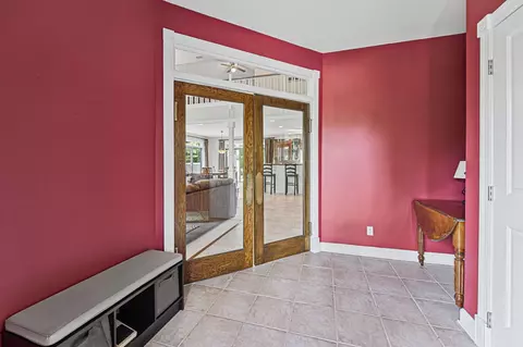 Entry Way - 44 E Point Dr, Galena, IL 61036 photo 1 of 9