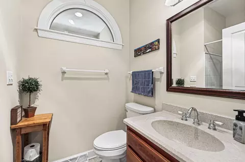 Bath - 44 E Point Dr, Galena, IL 61036 photo 1 of 7
