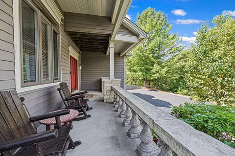 Exterior - 44 E Point Dr, Galena, IL 61036 photo 4 of 11