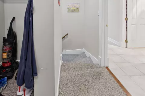 Entry Way - 44 E Point Dr, Galena, IL 61036 photo 3 of 9
