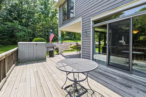 Exterior - 44 E Point Dr, Galena, IL 61036 photo 5 of 11