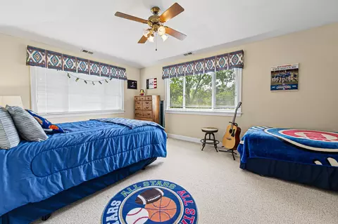 Bedroom - 44 E Point Dr, Galena, IL 61036 photo 4 of 8