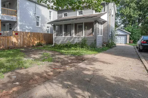 1208 Benton St, Rockford, IL 61108