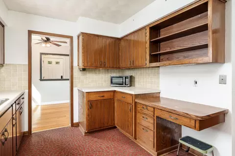 Kitchen - 1507 Gorham Pl, Rockford, IL 61107 photo 6 of 7