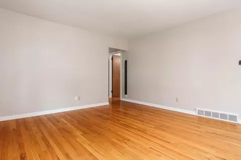 Living - 1507 Gorham Pl, Rockford, IL 61107 photo 3 of 4