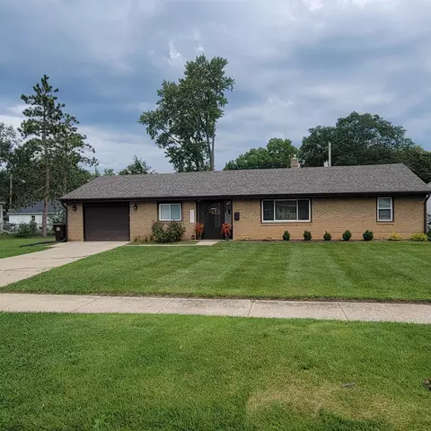 2221 Sharon Ave, Rockford, IL 61103