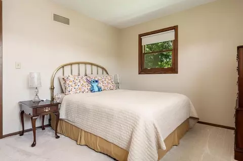 Bedroom - 12632 N Gate Rd, Roscoe, IL 61073 photo 7 of 9