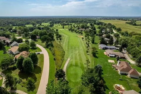 View/Area - 12632 N Gate Rd, Roscoe, IL 61073 photo 4 of 10