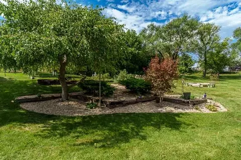 Exterior - 12632 N Gate Rd, Roscoe, IL 61073 photo 7 of 10