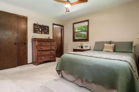 Bedroom - 12632 N Gate Rd, Roscoe, IL 61073 photo 3 of 9