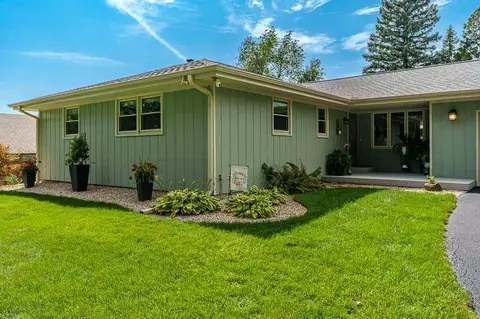 Exterior - 12632 N Gate Rd, Roscoe, IL 61073 photo 3 of 10