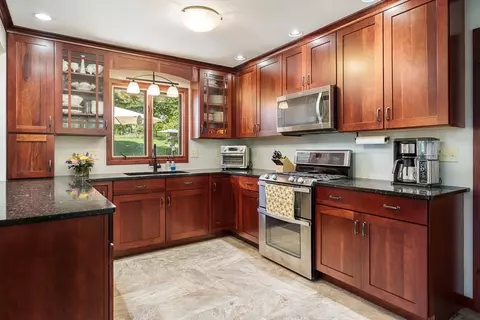 Kitchen - 12632 N Gate Rd, Roscoe, IL 61073 photo 1 of 5