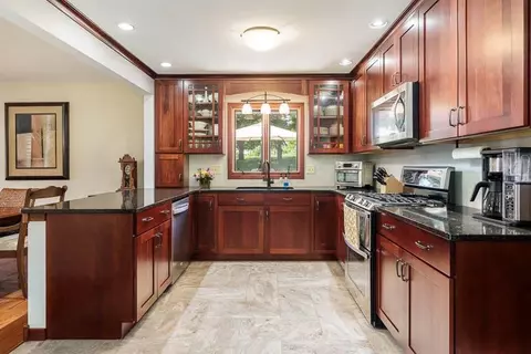 Kitchen - 12632 N Gate Rd, Roscoe, IL 61073 photo 2 of 5