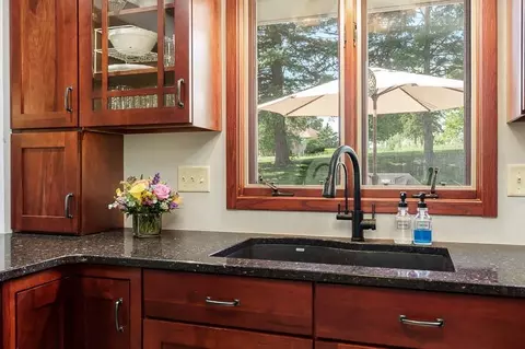 Kitchen - 12632 N Gate Rd, Roscoe, IL 61073 photo 4 of 5