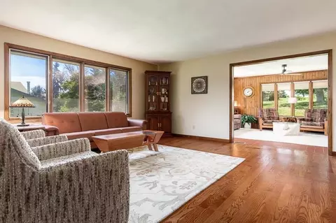 Living - 12632 N Gate Rd, Roscoe, IL 61073 photo 2 of 4