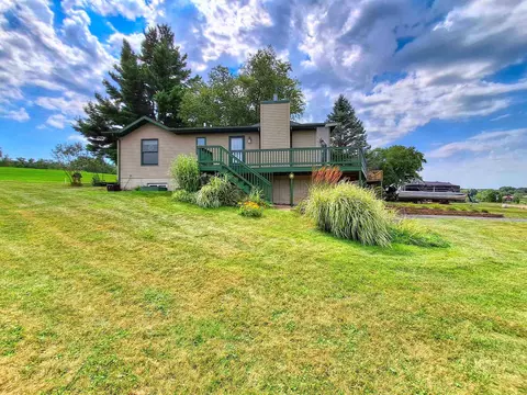 Exterior - 4-23 R Grandview, Lanark, IL 61046 photo 4 of 11