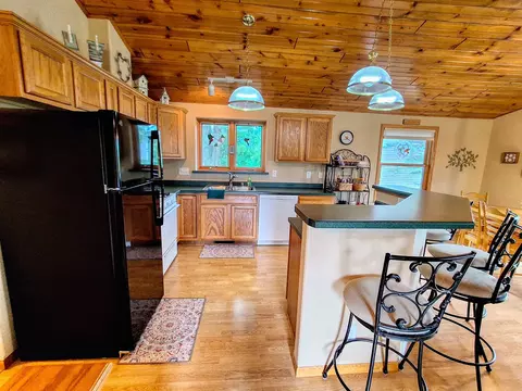 Kitchen - 4-23 R Grandview, Lanark, IL 61046 photo 1 of 3