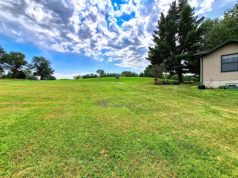 Exterior - 4-23 R Grandview, Lanark, IL 61046 photo 5 of 11