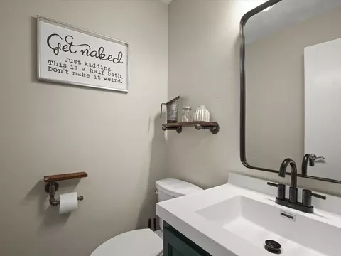Bath - 6783 N Summit Dr, Byron, IL 61010 photo 1 of 7