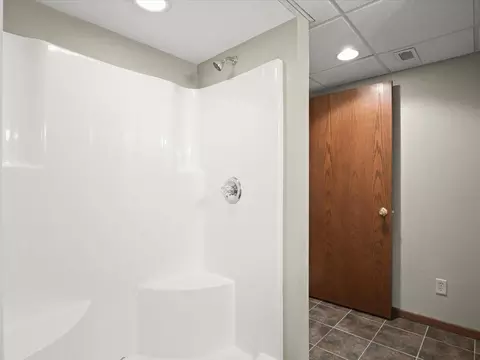 Bath - 6783 N Summit Dr, Byron, IL 61010 photo 7 of 7