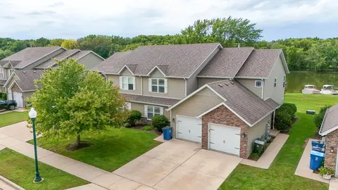 1721 W River St, Dixon, IL 61021