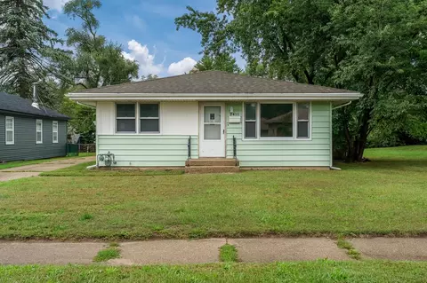 2411 Barton Blvd, Rockford, IL 61103