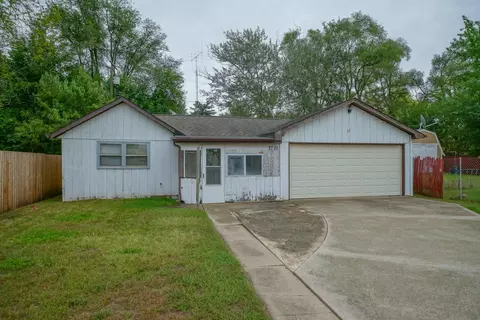 2726 9th St, Rockford, IL 61109