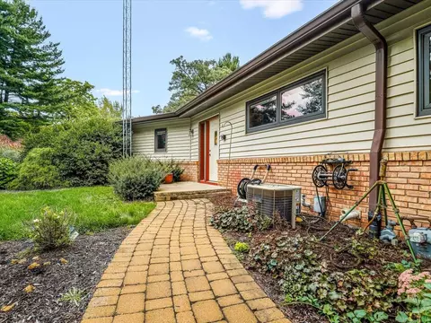 Exterior - 7380 Kinnikinnick Dr, Roscoe, IL 61073 photo 3 of 13