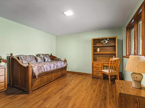 Bedroom - 7380 Kinnikinnick Dr, Roscoe, IL 61073 photo 7 of 8