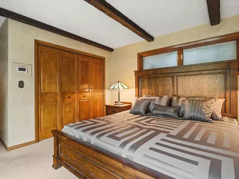 Bedroom - 7380 Kinnikinnick Dr, Roscoe, IL 61073 photo 2 of 8
