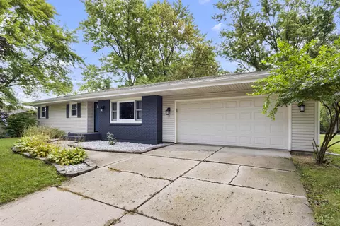 6128 Bristlecone Ln, Rockford, IL 61109