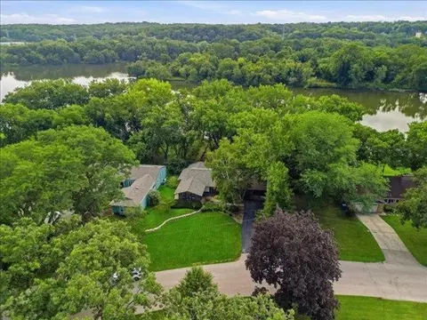 View/Area - 1024 Eustace, Dixon, IL 61021 photo 4 of 6