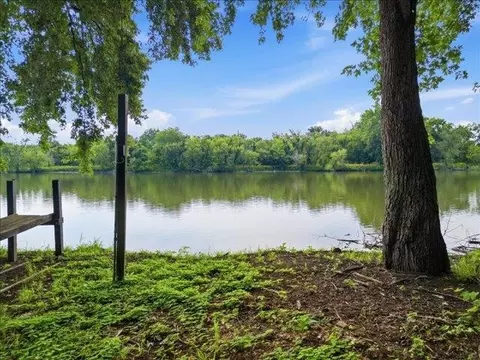 View/Area - 1024 Eustace, Dixon, IL 61021 photo 2 of 6