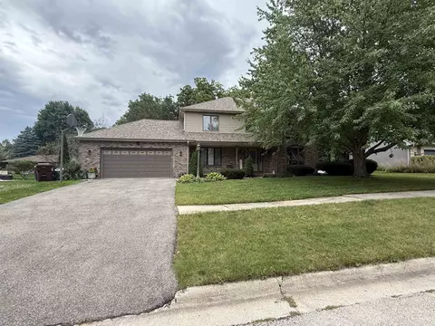 2125 Bordeaux Dr, Rockford, IL 61106
