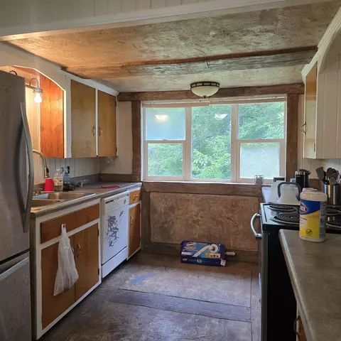 Kitchen - 12096 Saunders Rd, Pecatonica, IL 61063 photo 1 of 1