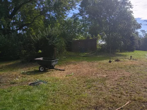Exterior - 12096 Saunders Rd, Pecatonica, IL 61063 photo 9 of 12