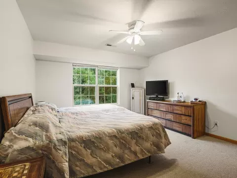 Bedroom - 5632 Andrews Dr, Roscoe, IL 61073 photo 1 of 5