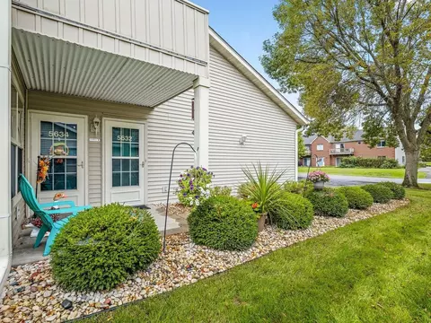 Exterior - 5632 Andrews Dr, Roscoe, IL 61073 photo 4 of 6