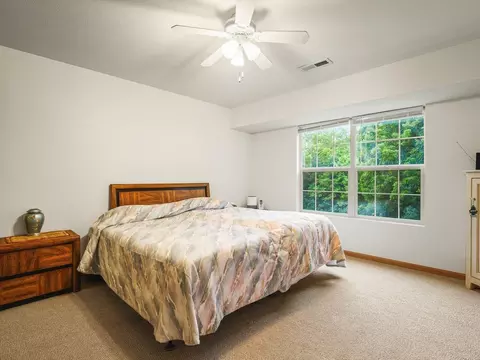 Bedroom - 5632 Andrews Dr, Roscoe, IL 61073 photo 2 of 5