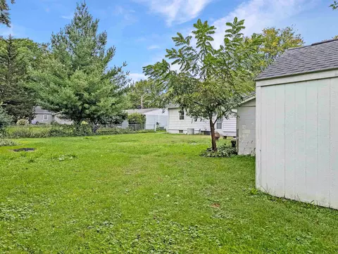 Exterior - 1414 Nan St, Dixon, IL 61021 photo 3 of 5