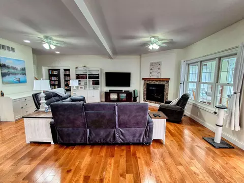 Living - 23-37 Broadview, Lanark, IL 61046 photo 1 of 3