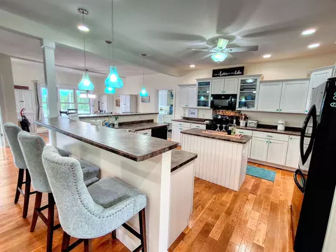 Kitchen - 23-37 Broadview, Lanark, IL 61046 photo 1 of 5
