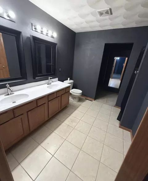 Bath - 628 Overture Way, Roscoe, IL 61073 photo 1 of 2