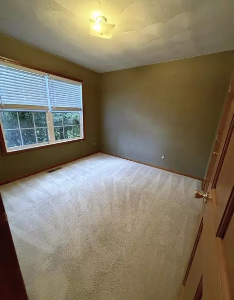 Bedroom - 628 Overture Way, Roscoe, IL 61073 photo 2 of 2