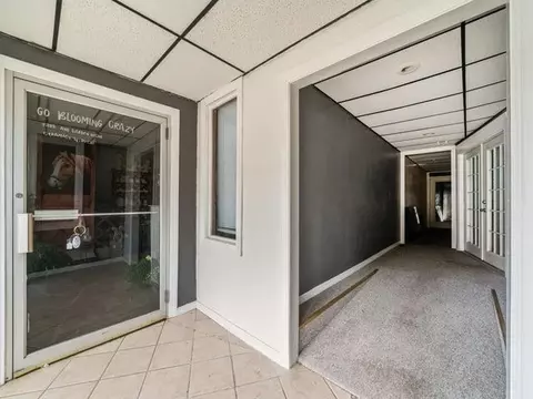 Entry Way - 520 Main St, Pecatonica, IL 61063 photo 3 of 7