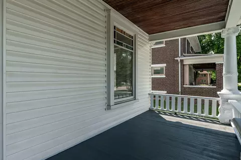Exterior - 2007 E State St, Rockford, IL 61104 photo 3 of 6