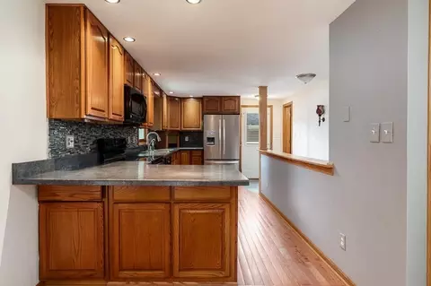 Kitchen - 8731 Elevator Rd, Roscoe, IL 61073 photo 3 of 5