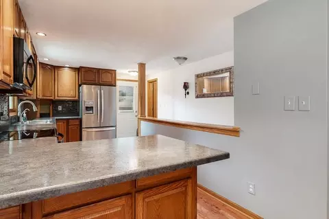 Kitchen - 8731 Elevator Rd, Roscoe, IL 61073 photo 5 of 5