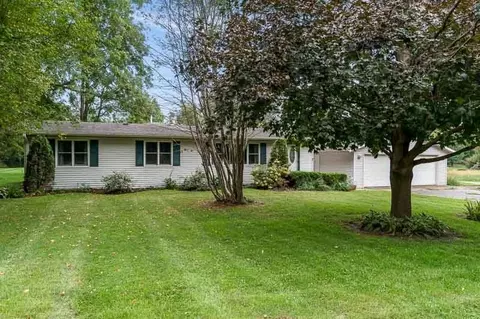 Exterior - 8731 Elevator Rd, Roscoe, IL 61073 photo 1 of 9